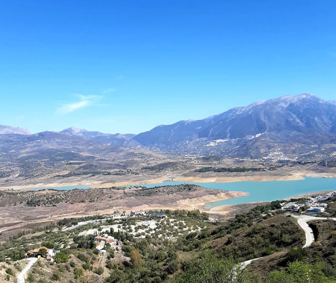 Vistas Al Lago With Private Pool Vinuela Exterior photo